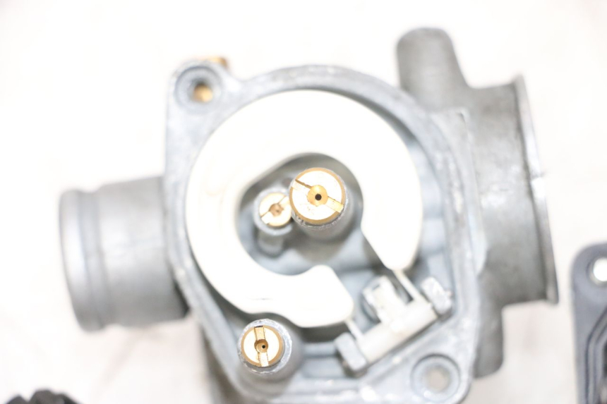 photo de VERGASER MBK BOOSTER SPIRIT NAKED 50 (2004 - 2017) - Staat van het oppervlak