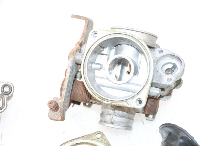 photo de CARBURATEUR BAOTIAN BT 49 QT-7 50 (2006 - 2009) - Zoom op componenten