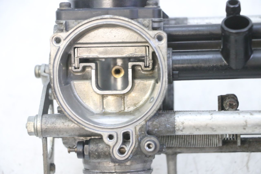 photo de VERGASER HONDA CBF 500 (2004 - 2007) - Alternatieve hoek