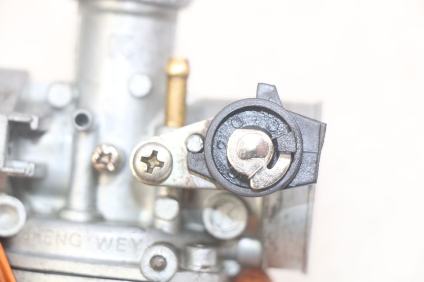 photo de VERGASER LONCIN DIRT BIKE 125 - Zoom op gebruiksstaat