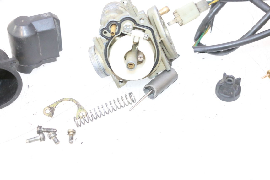 photo de VERGASER PEUGEOT ELYSTAR 50 (2002 - 2014) - Zoom op componenten