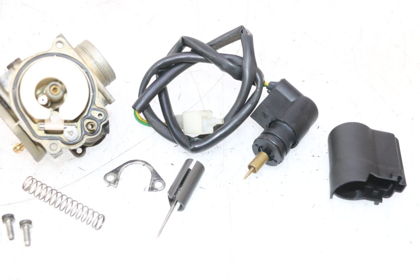 photo de VERGASER PEUGEOT ELYSTAR 50 (2002 - 2014) - Zoom op componenten