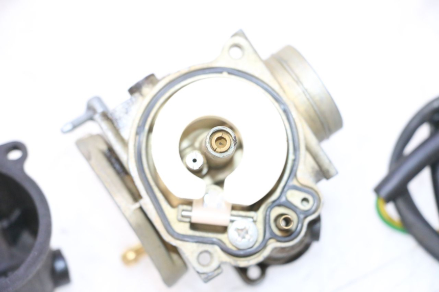 photo de VERGASER PEUGEOT ELYSTAR 50 (2002 - 2014) - Focus op structuur