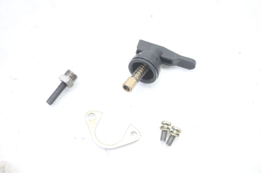 photo de VERGASER KEEWAY F-ACT FACT 50 (2006 - 2011) - Zoom op componenten