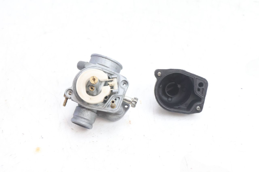 photo de VERGASER PIAGGIO FLY 2T 50 (2004 - 2017) - Zoom op componenten