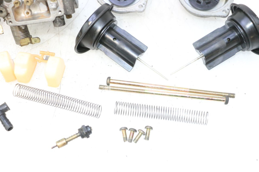 photo de VERGASER SUZUKI GS GSE 500 (2001 - 2003) - Andere kijkhoek