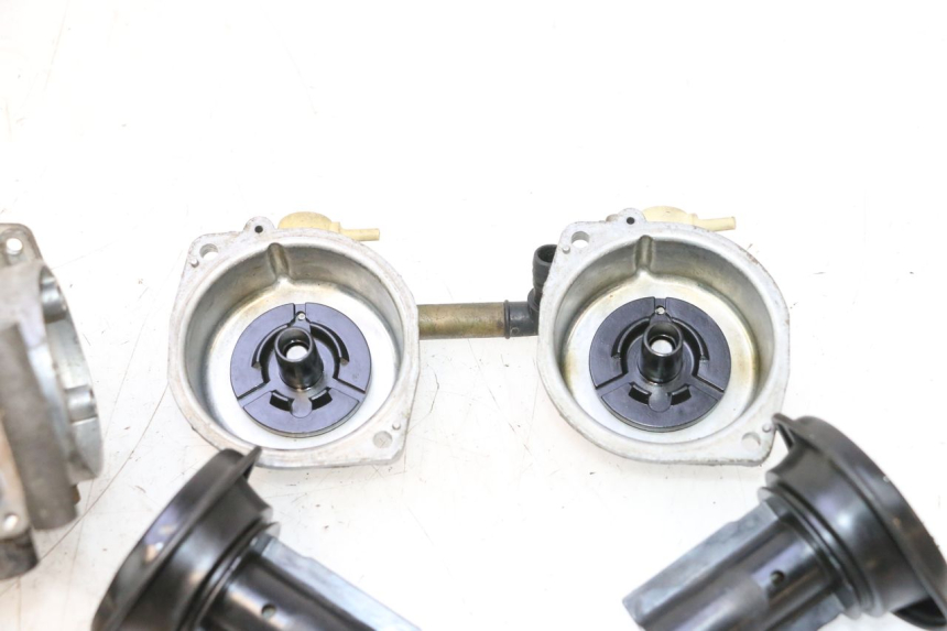 photo de VERGASER SUZUKI GS GSE 500 (2001 - 2003) - Bevestigingspunten