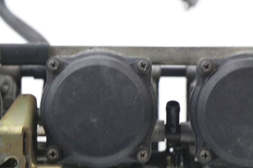 photo de VERGASER SUZUKI GSF N BANDIT 600 (1996 - 1999) - Zoom op componenten