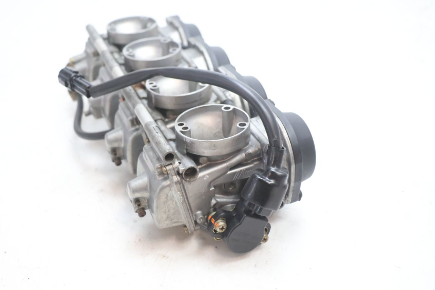 photo de CARBURATEUR SUZUKI GSF N BANDIT 1200 (2001 - 2005) - Bevestigingspunten