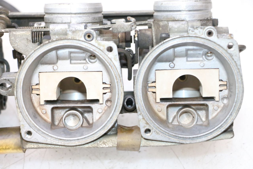 photo de CARBURATEUR SUZUKI GSX F GSXF 750 (1988 - 1998) - Detail van het onderdeel