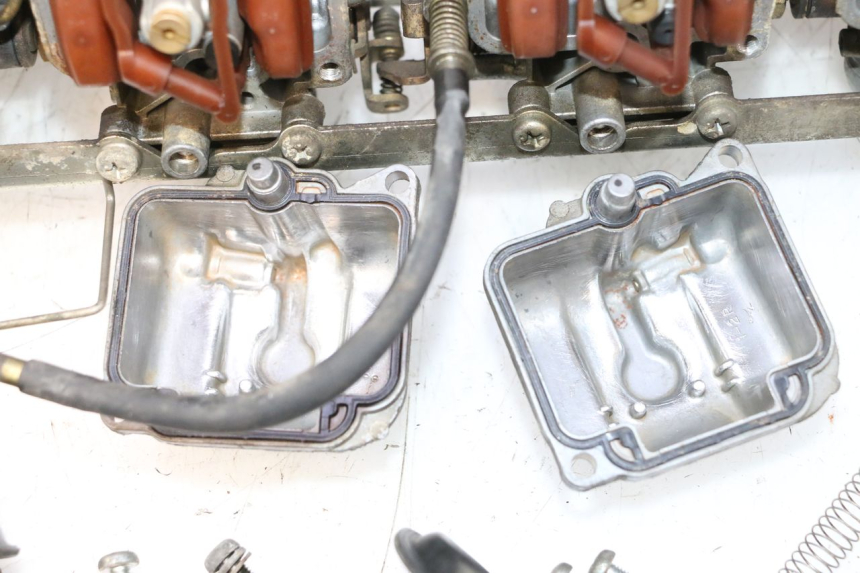 photo de CARBURATEUR SUZUKI GSX F GSXF 750 (1988 - 1998) - Technische close-up