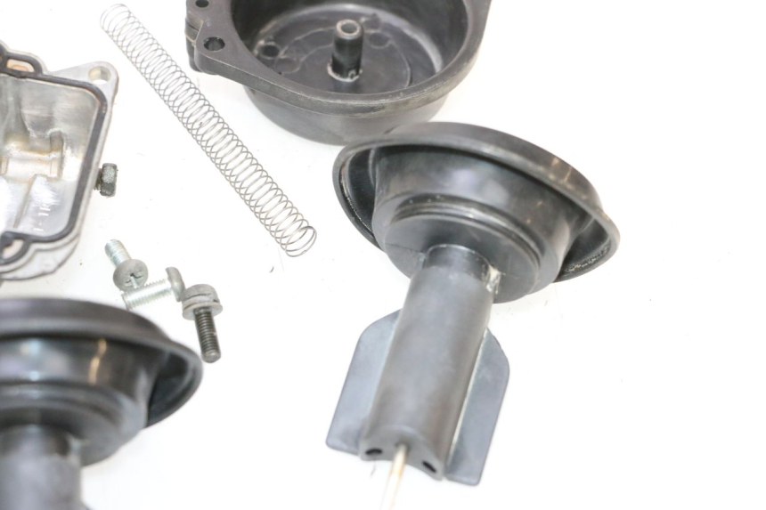 photo de CARBURATEUR SUZUKI GSX F GSXF 750 (1988 - 1998) - Bevestigingspunten