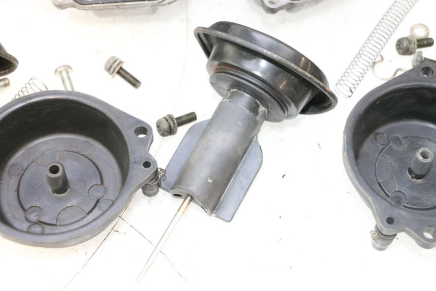photo de CARBURATEUR SUZUKI GSX F GSXF 750 (1988 - 1998) - Markeringen en referenties