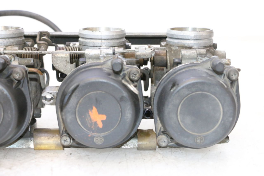 photo de CARBURATEUR SUZUKI GSX F GSXF 750 (1988 - 1998) - Bevestigingspunten