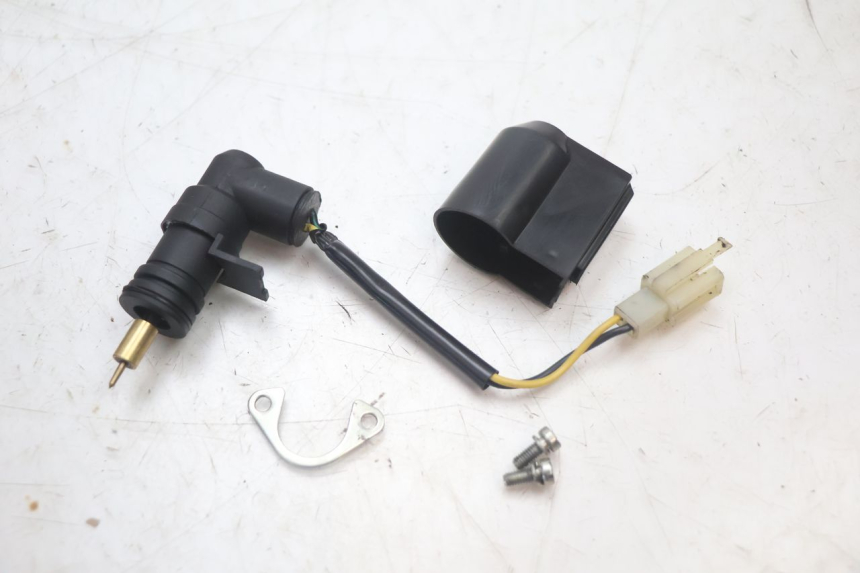 photo de VERGASER PEUGEOT KISBEE 2T 50 (2010 - 2017) - Zoom op componenten