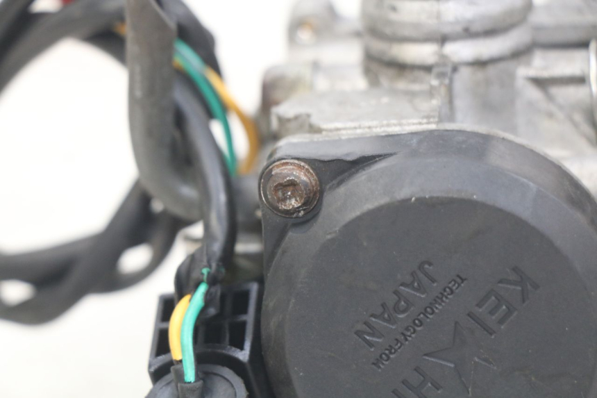 photo de VERGASER PEUGEOT KISBEE 4T 50 (2010 - 2017) - Andere kijkhoek