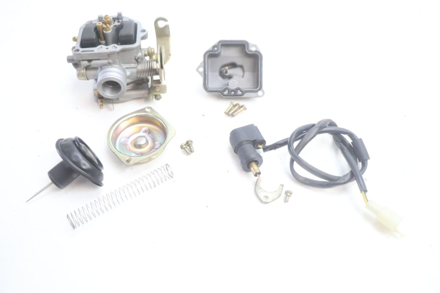 photo de VERGASER PEUGEOT KISBEE 4T 50 (2010 - 2017) - Bevestigingspunten