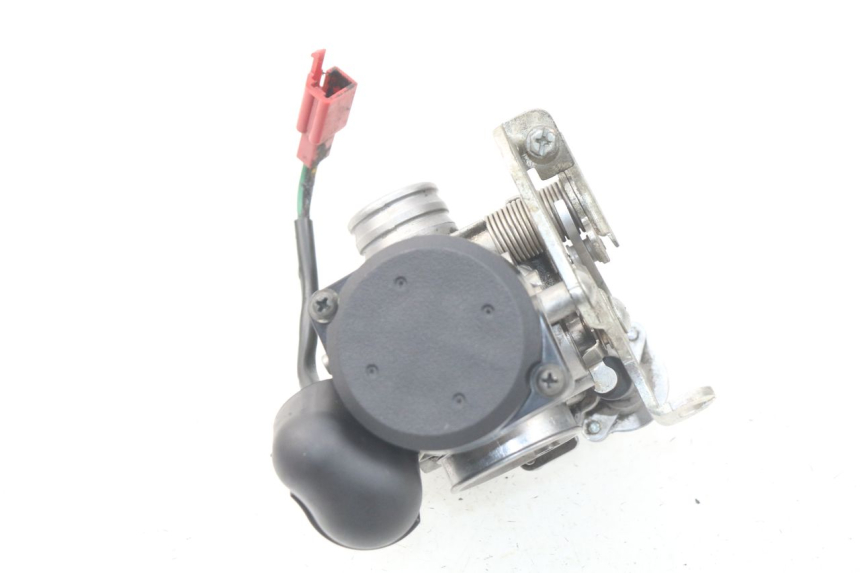 photo de VERGASER PIAGGIO LIBERTY 4T 50 (2009 - 2015) - Andere kijkhoek