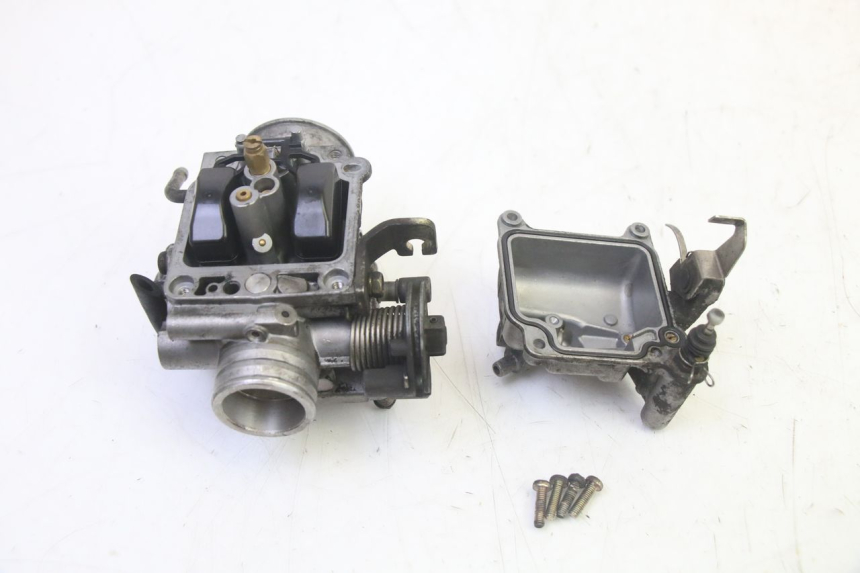 photo de VERGASER PIAGGIO LIBERTY 125 (1998 - 2008) - Bevestigingspunten