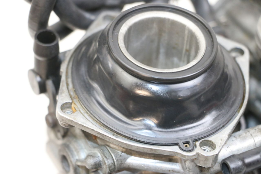 photo de VERGASER HONDA NTV DEAUVILLE 650 (1998 - 2001) - Kenmerkende details