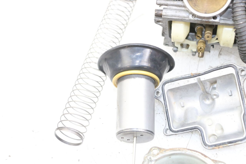 photo de VERGASER HONDA NTV DEAUVILLE 650 (1998 - 2001) - Focus op structuur