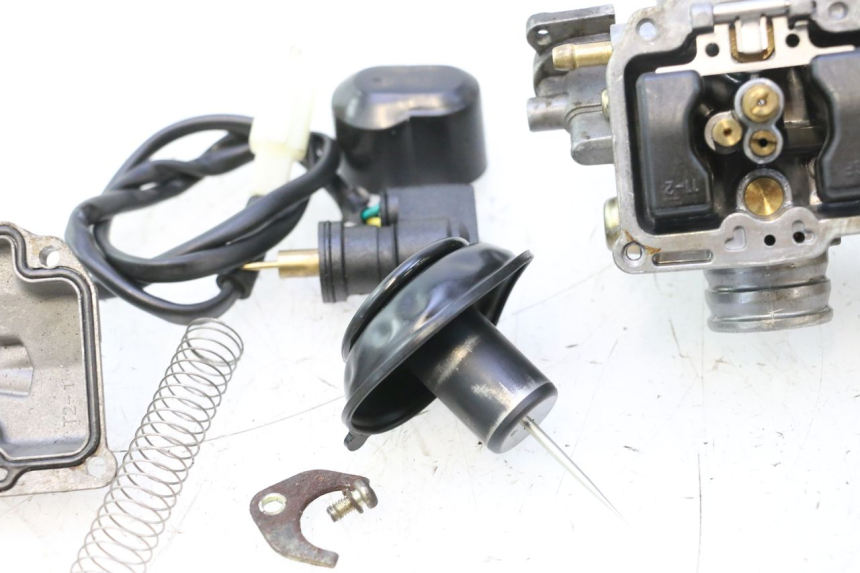 photo de VERGASER VASTRO R-ONE 4T 50 (2014 - 2022) - Kenmerkende details