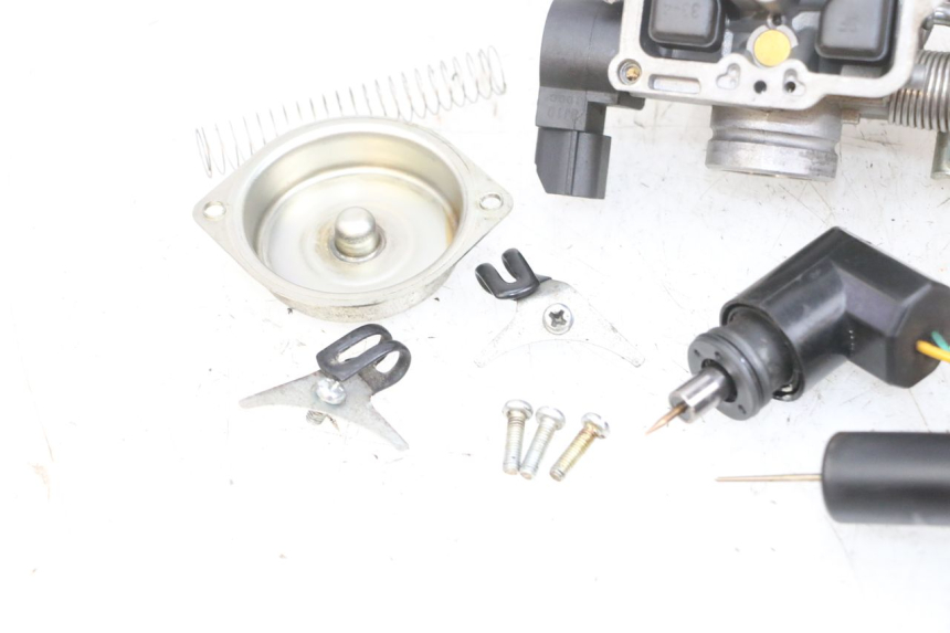 photo de VERGASER TNT MOTOR ROMA 10' 4T 50 (2019 - 2022) - Profielaanzicht