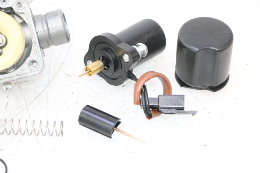 photo de VERGASER TNT MOTOR ROMA 12' 2T 50 (2007 - 2018) - Kenmerkende details