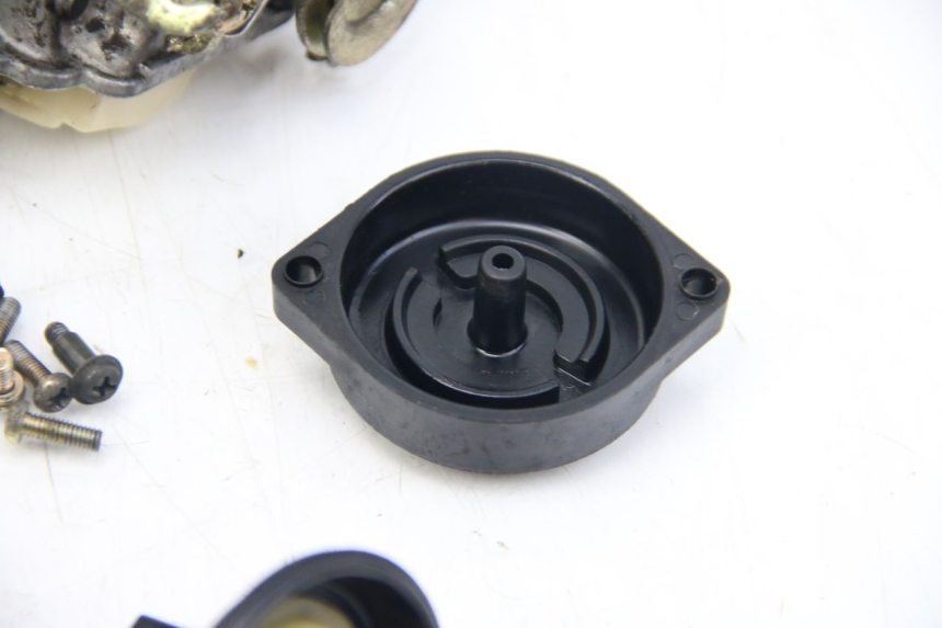 photo de VERGASER APRILIA SCARABEO 4T 50 (2009 - 2017) - Zoom op componenten