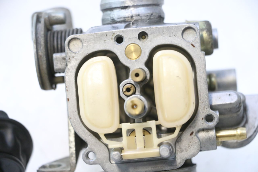 photo de VERGASER HONDA SCV LEAD 100 (2003 - 2007) - Focus op structuur