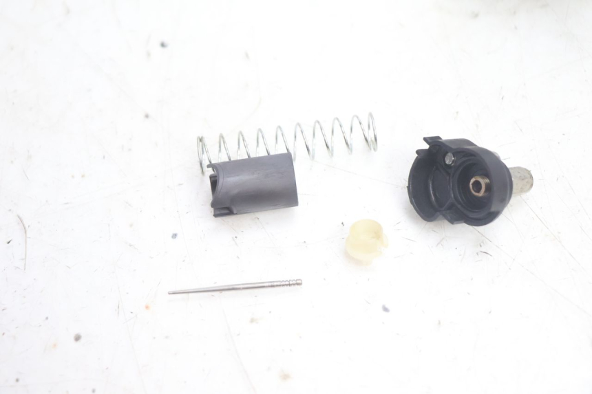 photo de CARBURATEUR PEUGEOT STREETZONE NAKED 2T 50 (2014 - 2018) - Kenmerkende details