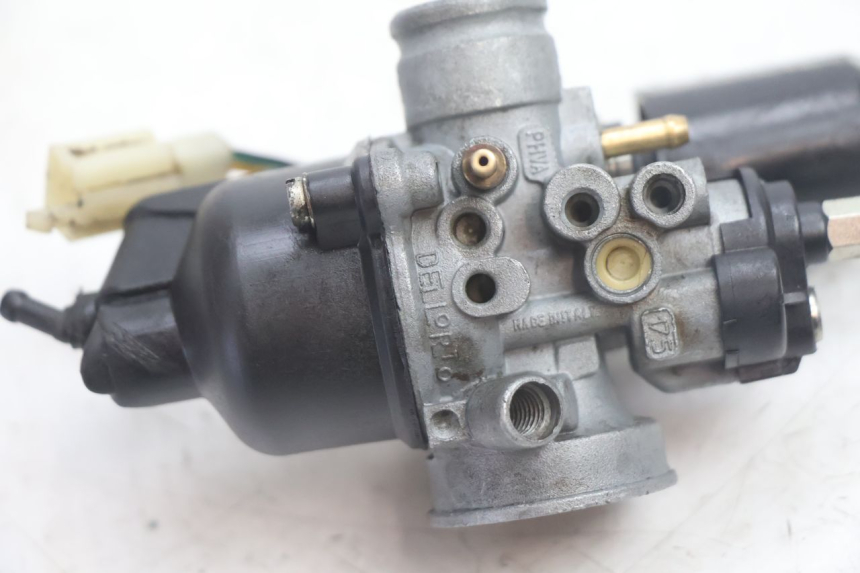 photo de CARBURATEUR PEUGEOT STREETZONE NAKED 2T 50 (2014 - 2018) - Zoom op gebruiksstaat