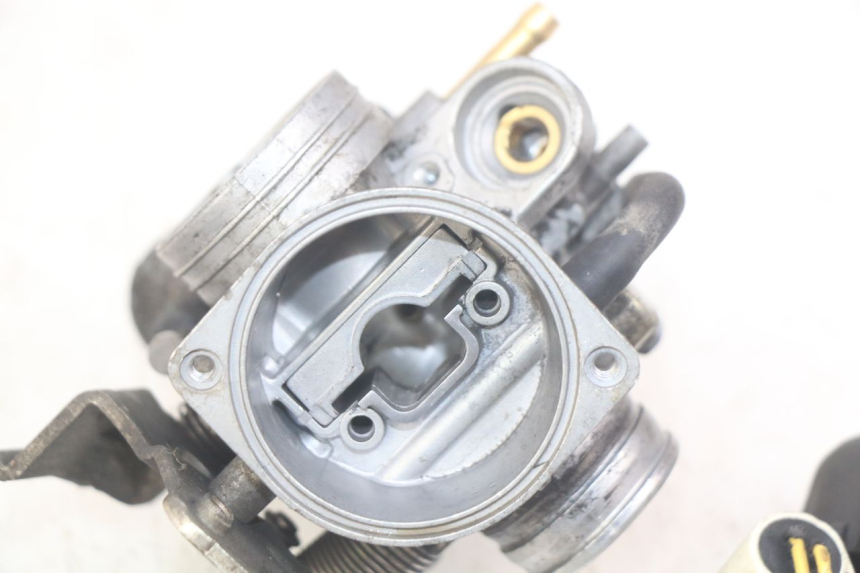 photo de VERGASER SUZUKI UH BURGMAN 125 (2002 - 2006) - Zoom op componenten