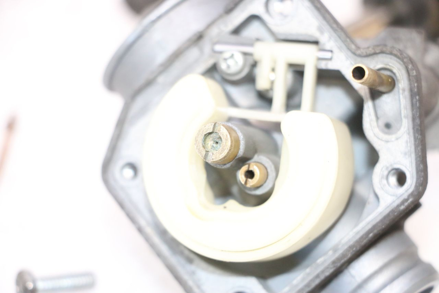 photo de VERGASER PEUGEOT VIVACITY NEW 2T 50 (2008 - 2017) - Kenmerkende details