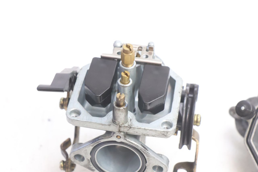 photo de CARBURATEUR DAELIM VJ ROADWIN 125 (2004 - 2007) - Kenmerkende details