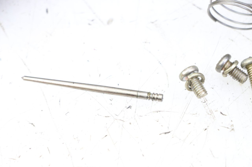 photo de VERGASER VONROAD YIBEN 125 (2006 - 2010) - Zoom op componenten