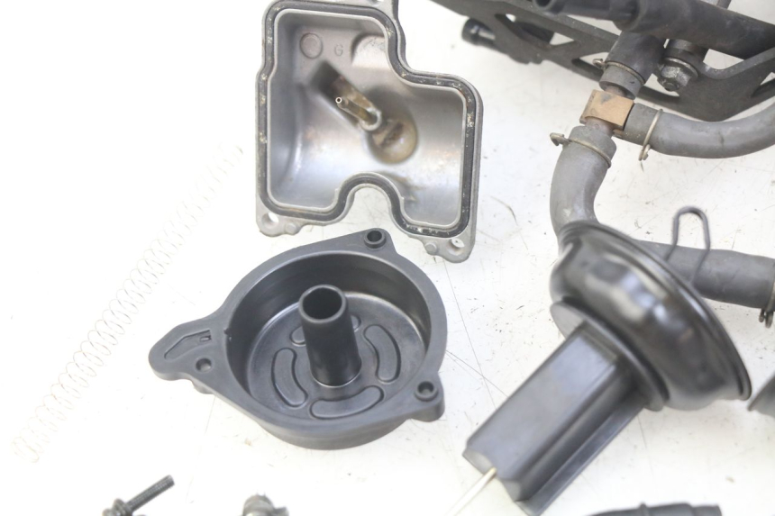 photo de VERGASER HONDA VT C SHADOW 125 (1999 - 2007) - Hoofdaanzicht