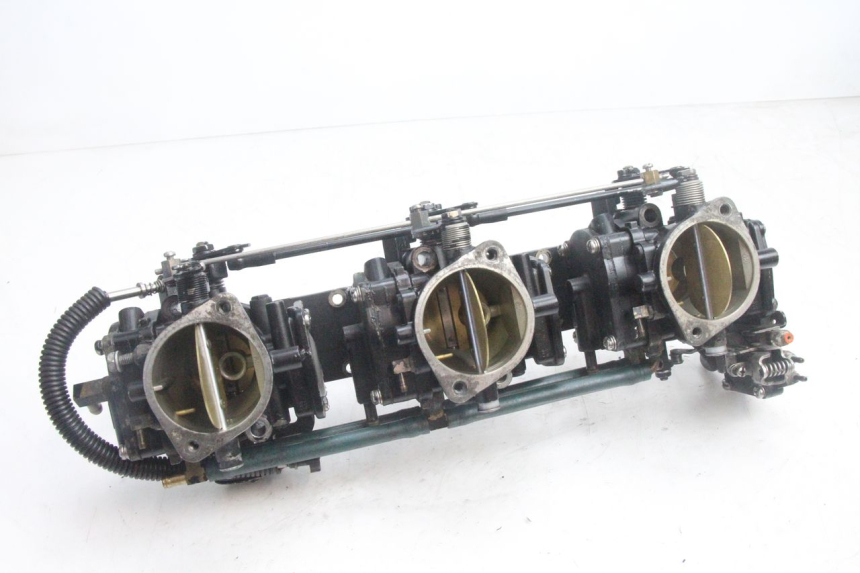 photo de CARBURATEUR YAMAHA WAVE RUNNER GP R 1200 (2000 - 2003) - Hoofdaanzicht