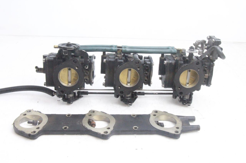 photo de CARBURATEUR YAMAHA WAVE RUNNER GP R 1200 (2000 - 2003) - Aanvullende foto