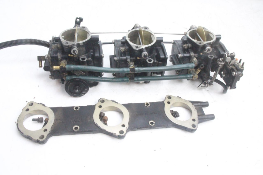 photo de CARBURATEUR YAMAHA WAVE RUNNER GP R 1200 (2000 - 2003) - Gecontroleerd onderdeel