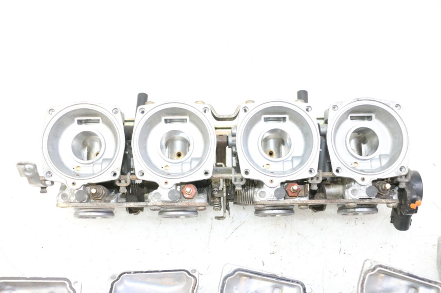 photo de VERGASER YAMAHA XJN DIVERSION 600 (2000 - 2003) - Staat van het oppervlak