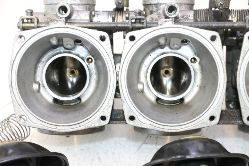 photo de CARBURATEUR YAMAHA XJR 1300 (1998 - 2002) - Kenmerkende details