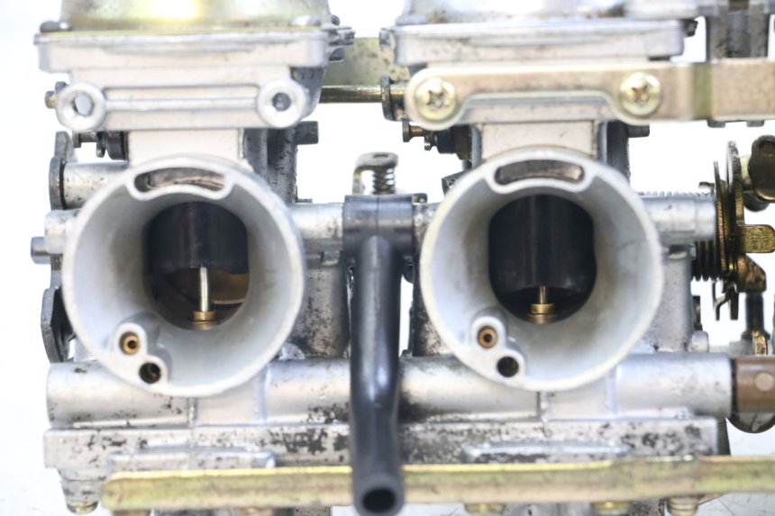 photo de VERGASER YAMAHA XJS DIVERSION 600 (1997 - 1999) - Kenmerkende details