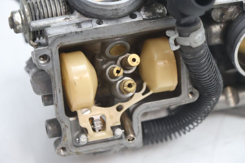 photo de CARBURATEUR HONDA XRV AFRICA TWIN 750 (1990 - 1992) - Kenmerkende details
