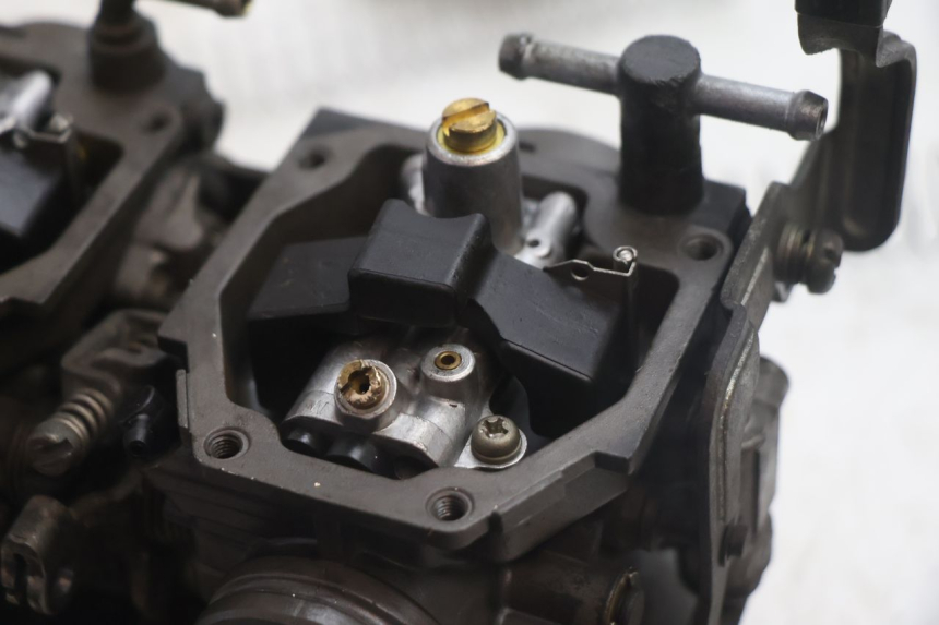 photo de VERGASER YAMAHA XV VIRAGO 535 (1988 - 2004) - Zoom op componenten