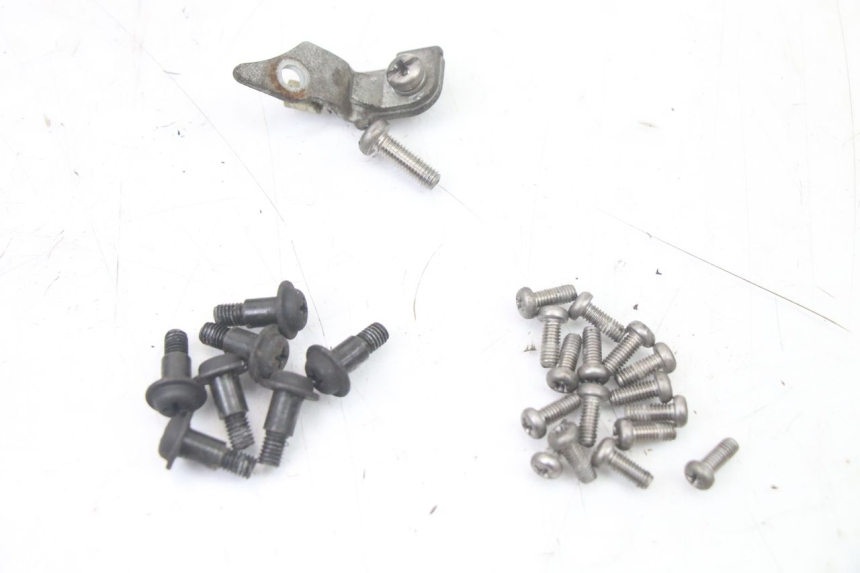 photo de VERGASER YAMAHA FZS FAZER 600 (2001 - 2003) - Detailaanzicht