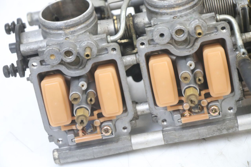 photo de VERGASER YAMAHA FZS FAZER 600 (2001 - 2003) - Markeringen en referenties