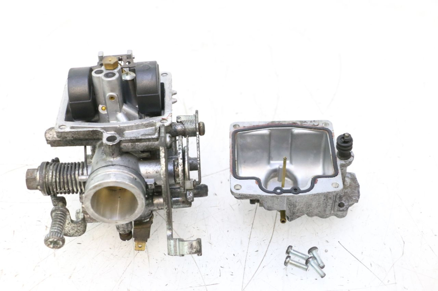 photo de VERGASER YAMAHA YP MAJESTY 125 (1998 - 2001) - Staat van het oppervlak