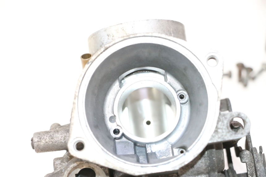 photo de VERGASER YAMAHA YP MAJESTY 125 (2002 - 2006) - Focus op structuur