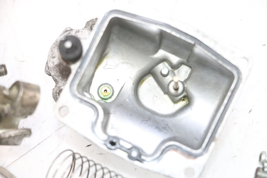 photo de VERGASER YAMAHA YP MAJESTY 125 (2007 - 2010) - Alternatieve hoek